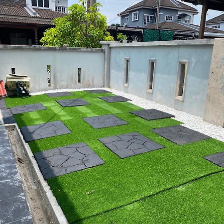 Desyafiq Homestay Kuala Kedah Exteriör bild