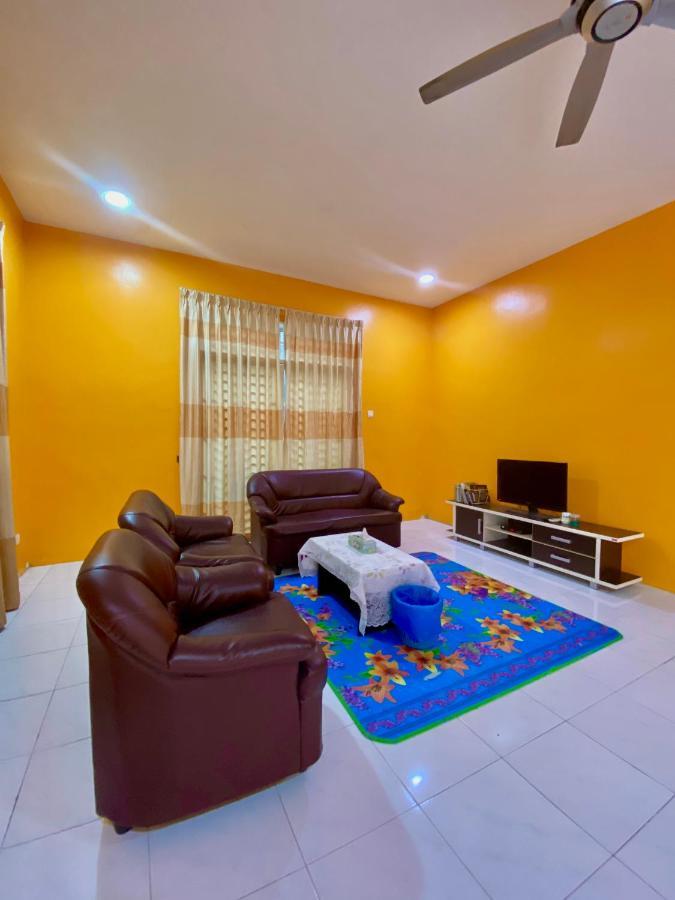 Desyafiq Homestay Kuala Kedah Exteriör bild