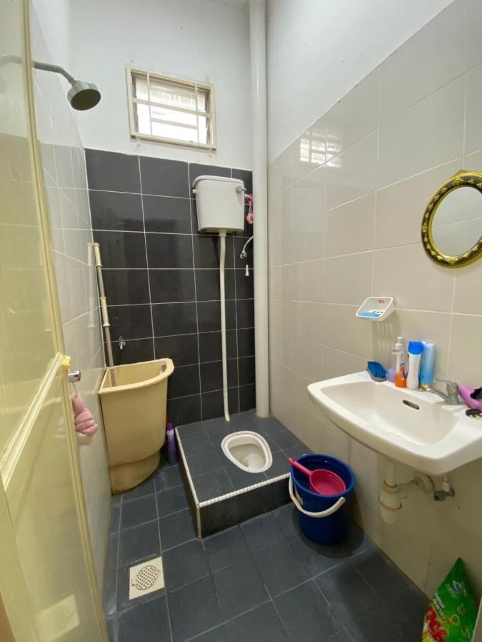 Desyafiq Homestay Kuala Kedah Exteriör bild